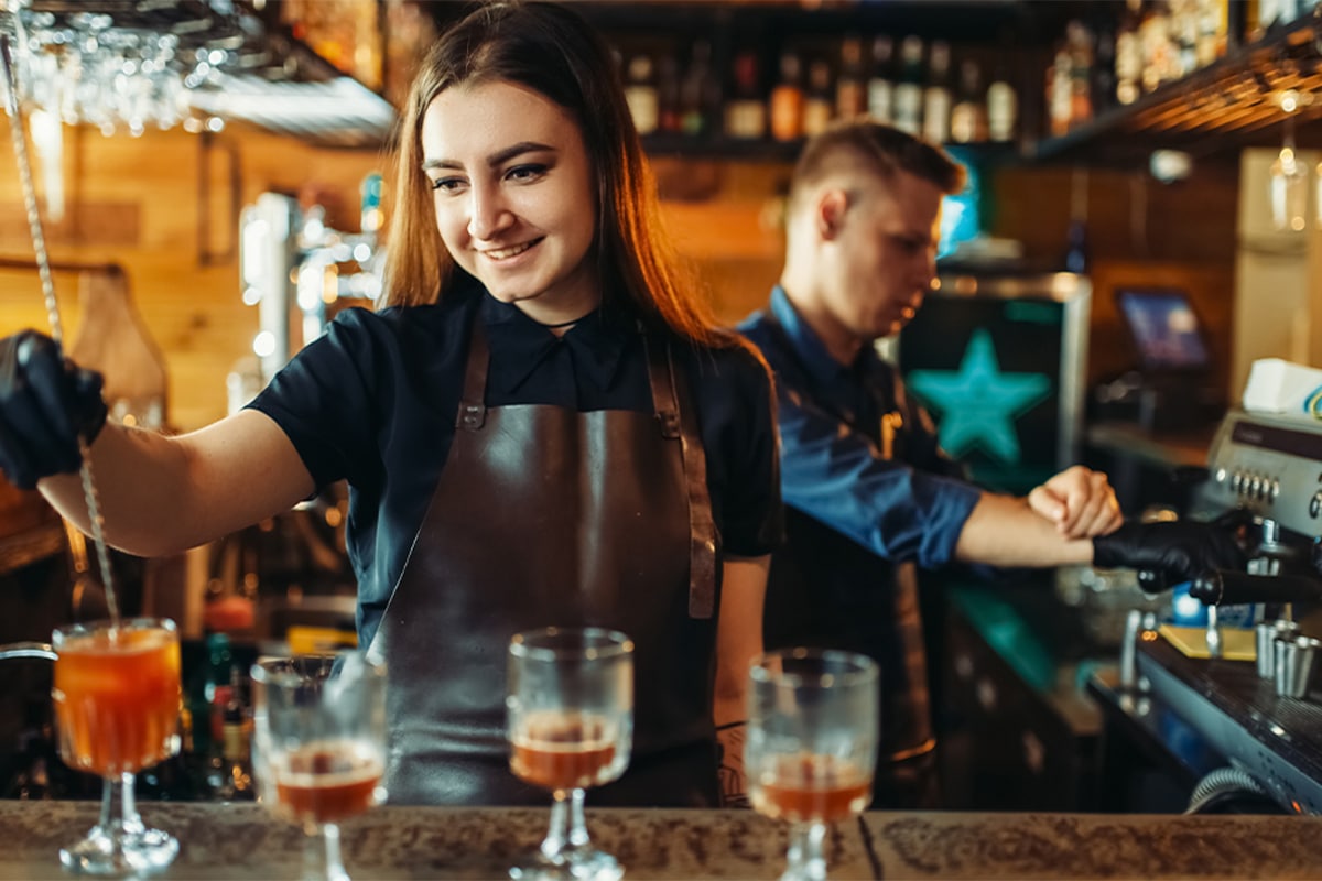 Bartender Jobs Now Available in Canada